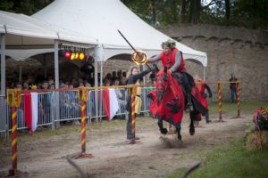 schloss-auerbach-schlossfest-mittelalter-markt-ritterturnier-rittermahl-schwertkampf